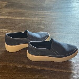 Vionic Slip-On Casual Shoes in Navy Blue